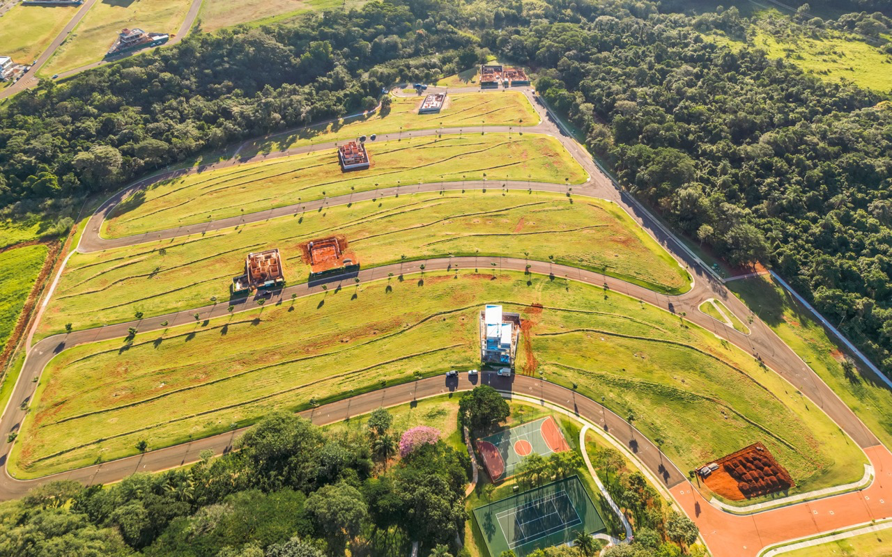 Terreno cercado de áreas verdes em Jaguariúna — foto 9