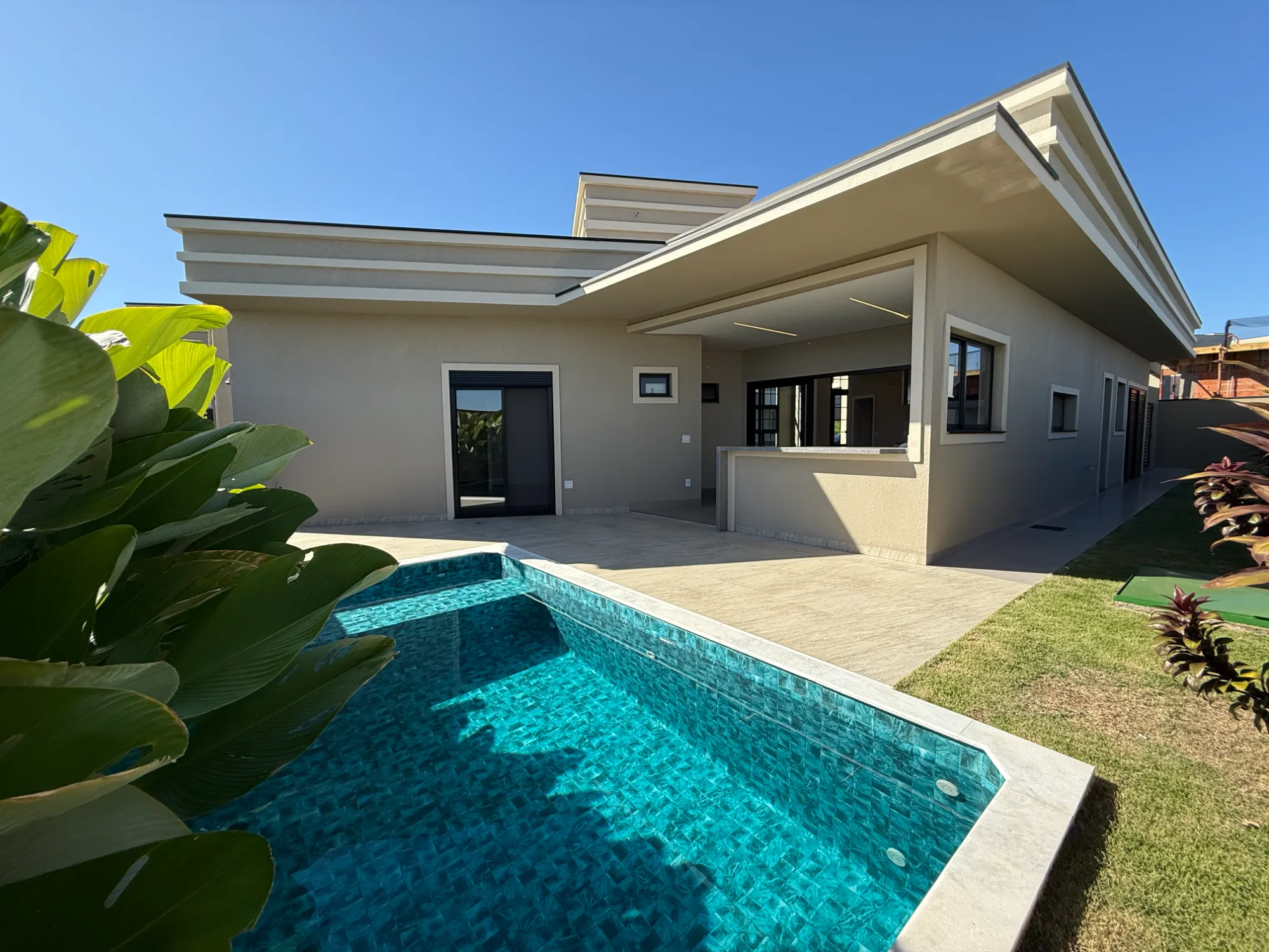 Casa térrea ampla e sofisticada em Paulínia — foto 1